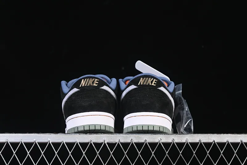 All Categories Nk SB Dunk Series Nk SB Dunk Low Low-top sneakers Nike SB Dunk Low Black and gray raw rubber SB low-top casual sneakers HF3063-002
